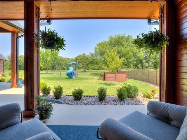 3186 Red Ridge Drive, Blanchard, OK 73010