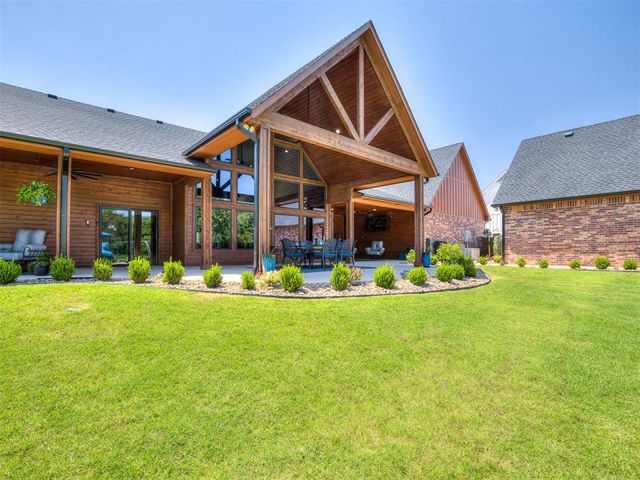 3186 Red Ridge Drive, Blanchard, OK 73010