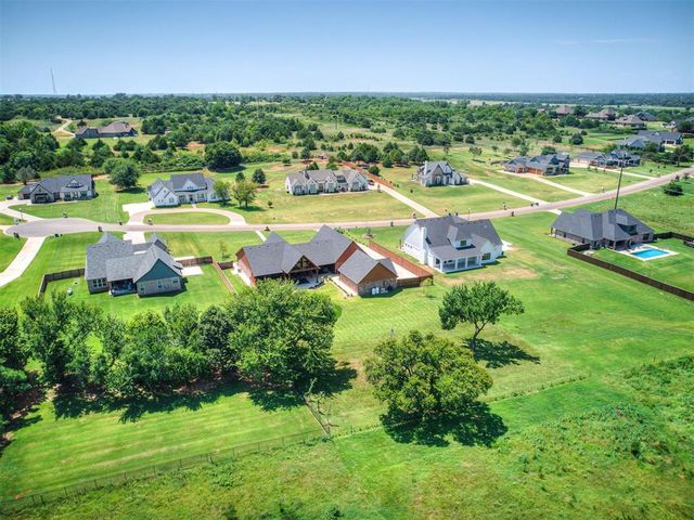 3186 Red Ridge Drive, Blanchard, OK 73010