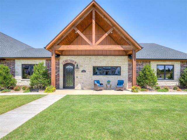 3186 Red Ridge Drive, Blanchard, OK 73010