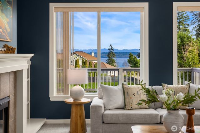 11572 NE Skyward Loop, Kingston, WA 98346