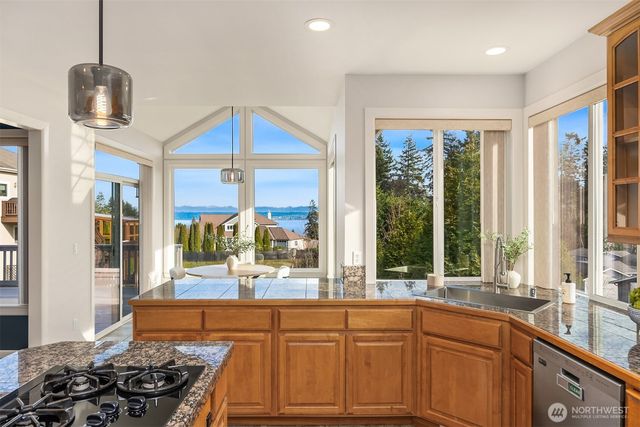 11572 NE Skyward Loop, Kingston, WA 98346