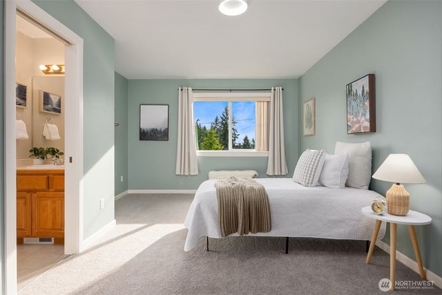 11572 NE Skyward Loop, Kingston, WA 98346