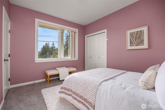 11572 NE Skyward Loop, Kingston, WA 98346