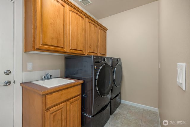 11572 NE Skyward Loop, Kingston, WA 98346