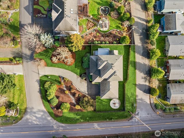 11572 NE Skyward Loop, Kingston, WA 98346