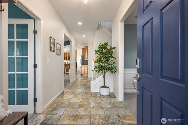 11572 NE Skyward Loop, Kingston, WA 98346