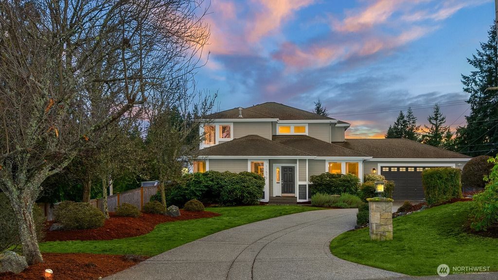 11572 NE Skyward Loop, Kingston, WA 98346