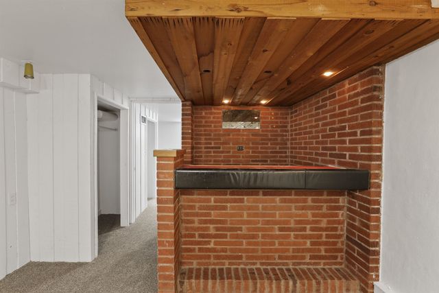 5804 N Maple St, Spokane, WA 99205