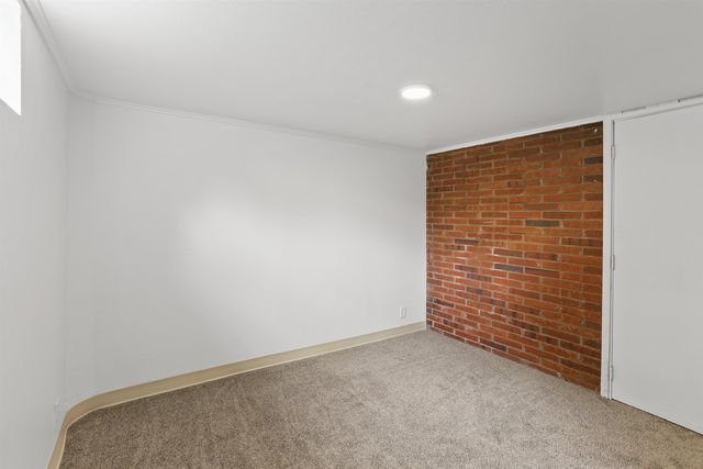 5804 N Maple St, Spokane, WA 99205