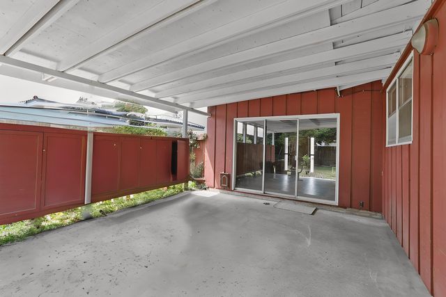 5804 N Maple St, Spokane, WA 99205