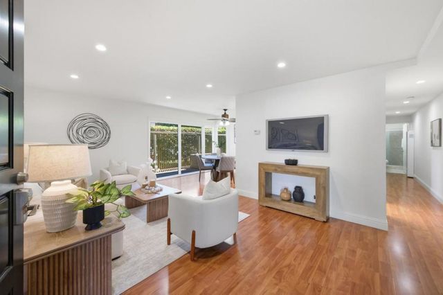 280 Easy Street 209, Mountain View, CA 94043