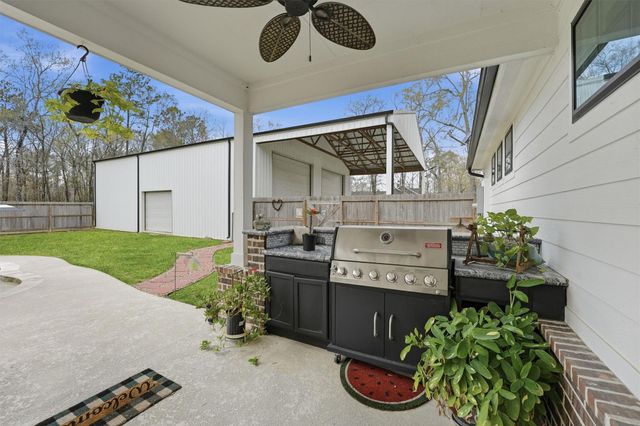 59 County Road 6324a, Dayton, TX 77535