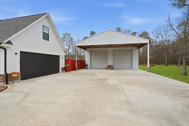 59 County Road 6324a, Dayton, TX 77535