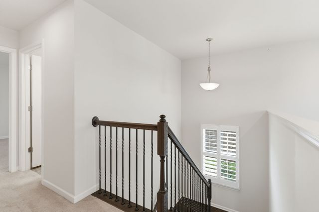 107 Meyrick Dr, Gallatin, TN 37066