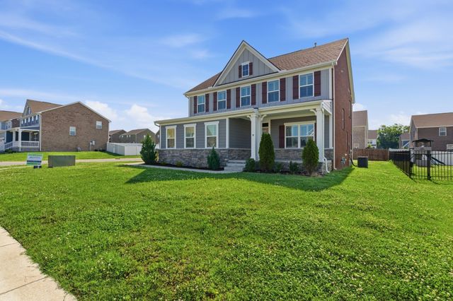 107 Meyrick Dr, Gallatin, TN 37066