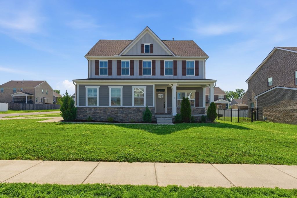 107 Meyrick Dr, Gallatin, TN 37066