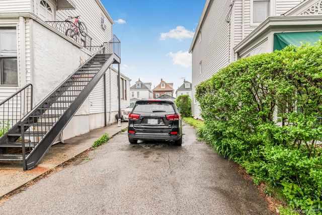 32 Alexander Avenue, Yonkers, NY 10704