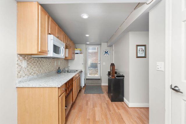 309 W BEVERLEY ST, Staunton, VA 24401