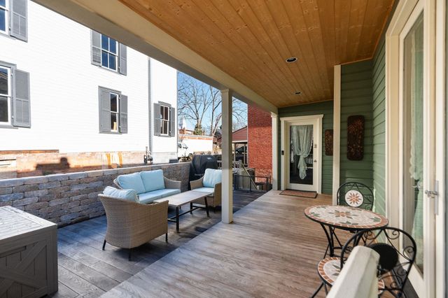 309 W BEVERLEY ST, Staunton, VA 24401