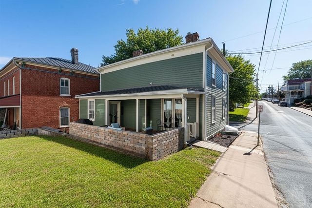 309 W BEVERLEY ST, Staunton, VA 24401