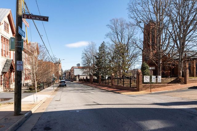 309 W BEVERLEY ST, Staunton, VA 24401