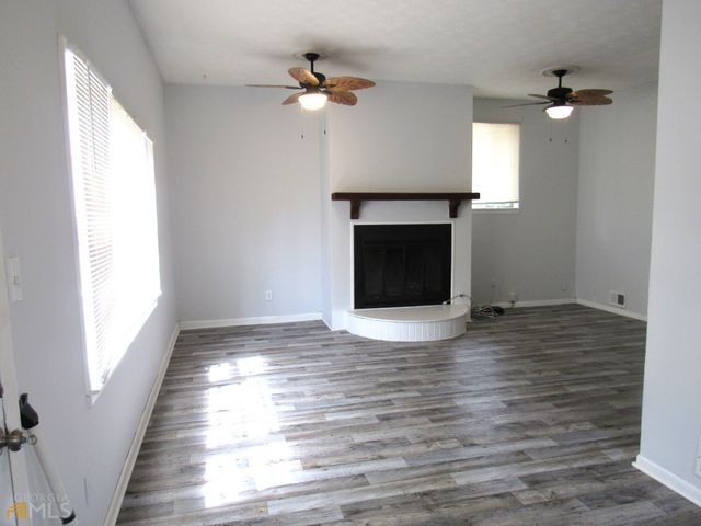 8337 Holly Drive, Jonesboro, GA 30238