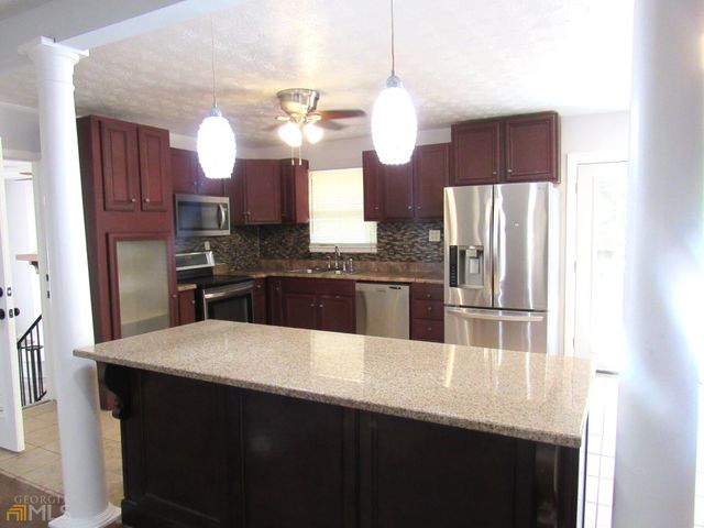 8337 Holly Drive, Jonesboro, GA 30238