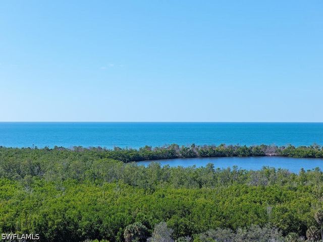 6585 Nicholas BLVD 1102, Naples, FL 34108