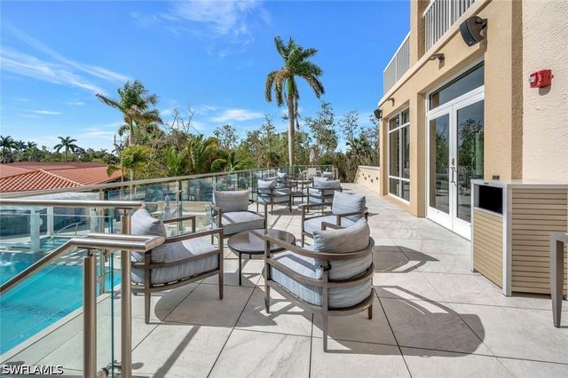 6585 Nicholas BLVD 1102, Naples, FL 34108