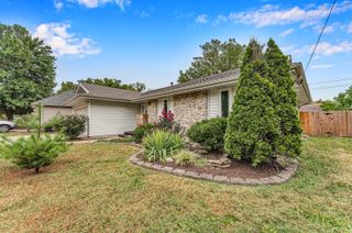 2336 South Kickapoo Avenue, Springfield, MO 65804