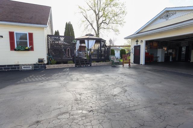 509 W North Street, Crown Point, IN 46307