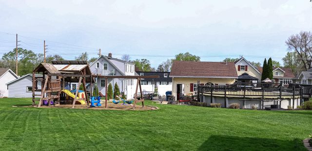 509 W North Street, Crown Point, IN 46307