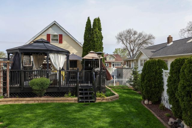 509 W North Street, Crown Point, IN 46307