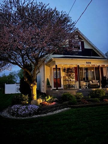 509 W North Street, Crown Point, IN 46307