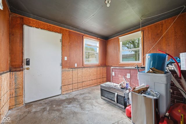 107 West Street, Dunreith, IN 47337
