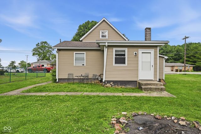 107 West Street, Dunreith, IN 47337