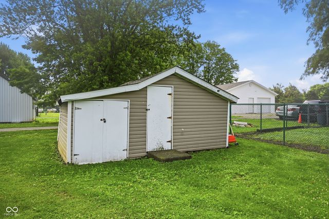 107 West Street, Dunreith, IN 47337