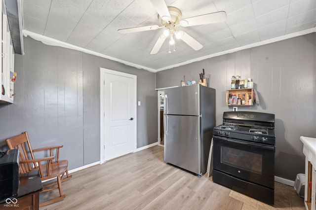 107 West Street, Dunreith, IN 47337