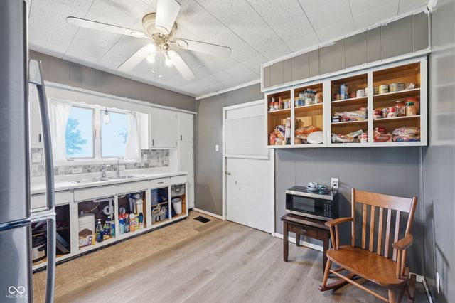 107 West Street, Dunreith, IN 47337