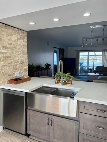 1501 SW 134th Way Unit 304, Pembroke Pines, FL 33027