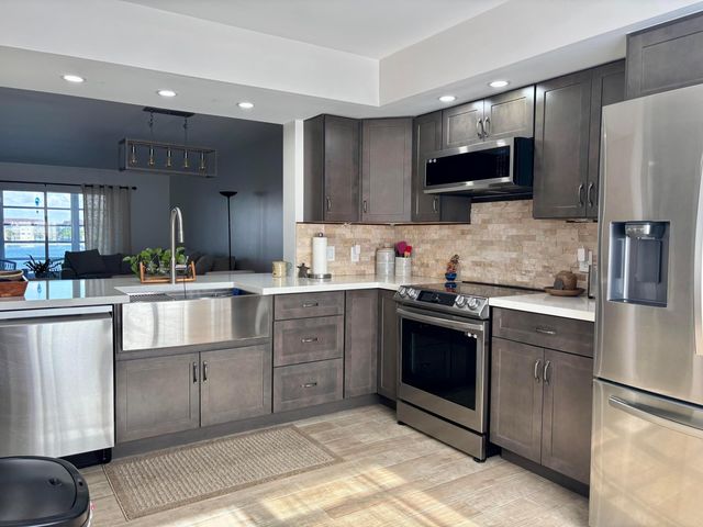 1501 SW 134th Way Unit 304, Pembroke Pines, FL 33027