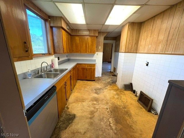 1919 Parkman Road NW, Warren, OH 44485