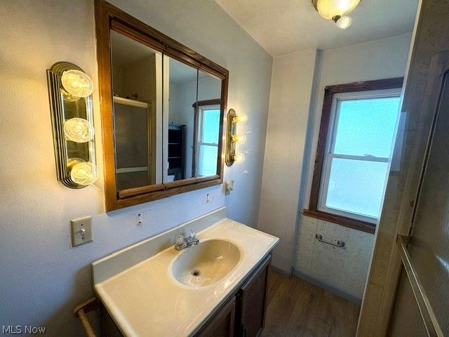 1919 Parkman Road NW, Warren, OH 44485
