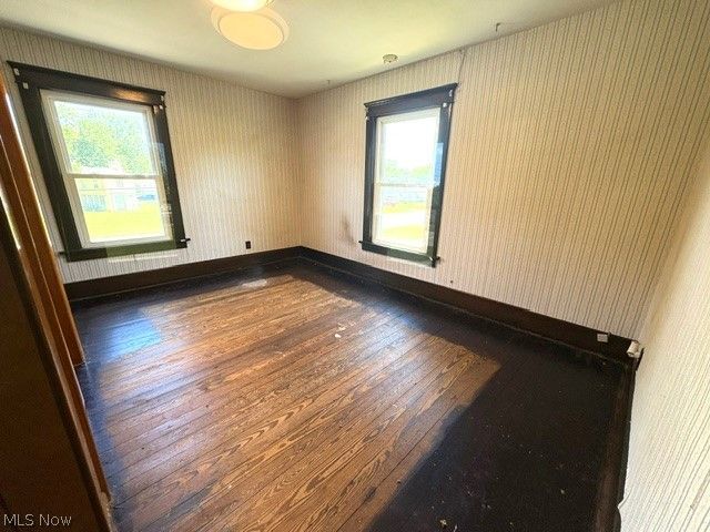 1919 Parkman Road NW, Warren, OH 44485