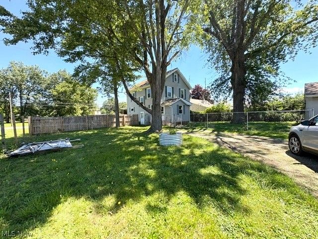 1919 Parkman Road NW, Warren, OH 44485
