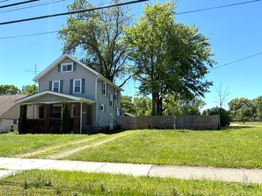 1919 Parkman Road NW, Warren, OH 44485