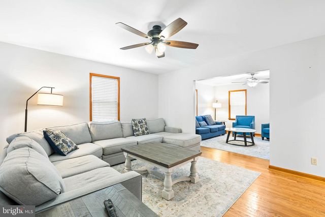 994 N GLEBE RD, Montross, VA 22520