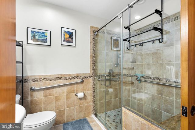 994 N GLEBE RD, Montross, VA 22520