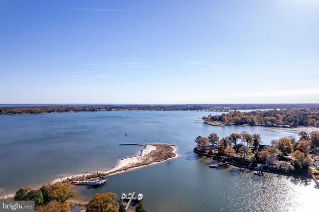 994 N GLEBE RD, Montross, VA 22520